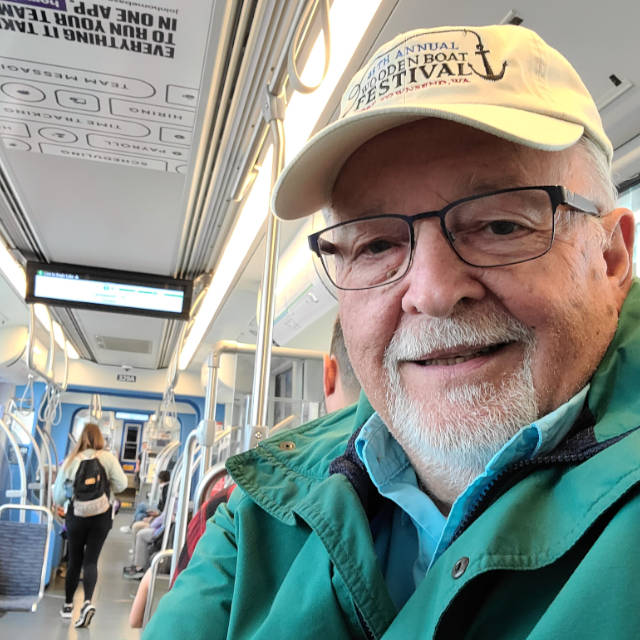 EVWorld editor Bill Moore rides Seattle's Sound Transit light rail.